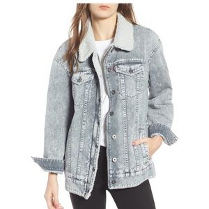 Levi’s oversized trucker jean sherpa jacket